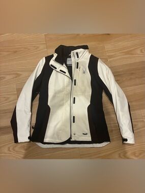 Spyder Women's Black and White Ski Jacket